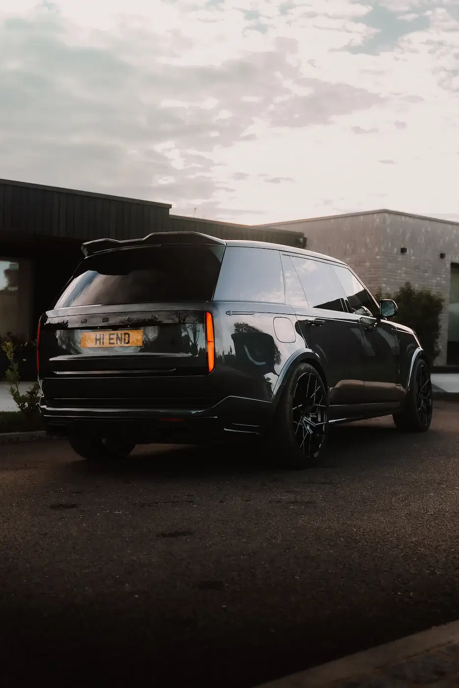 Rear of Range Rover Autobiography available for self-drive hire and chauffeur driven hire in London