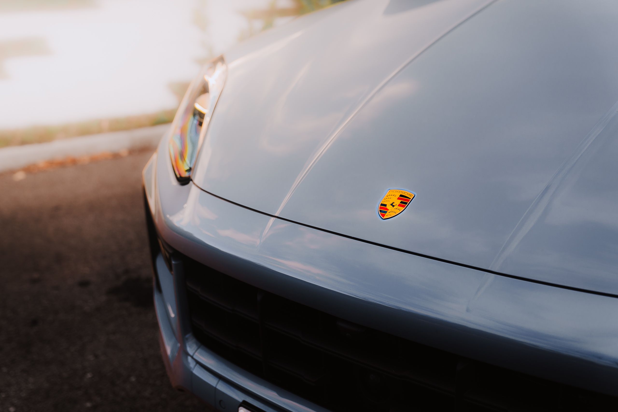Luxury Porsche SUV hire
